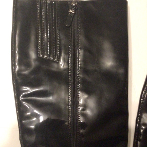 Glossy Black Over the Knee Boots with Patent Leather Finish - Picture 2 of 5